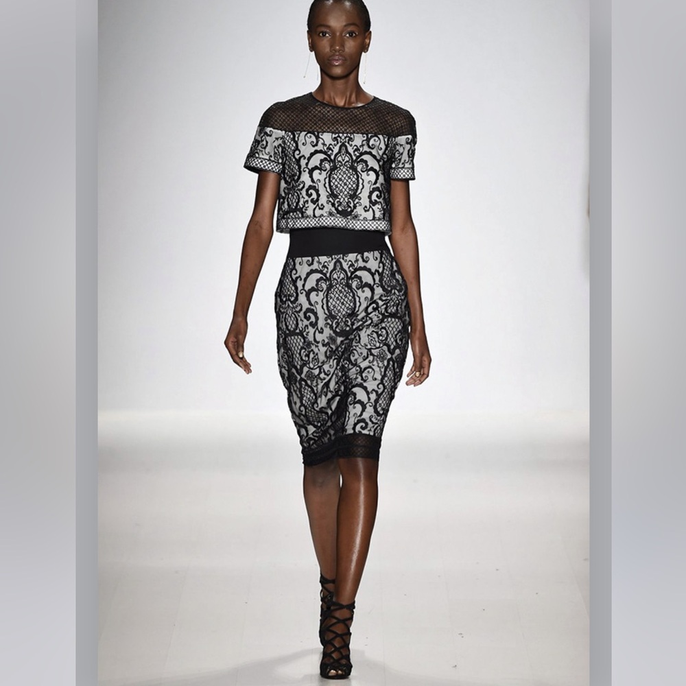 Tadashi Shoji Women's Black and Cream Dress